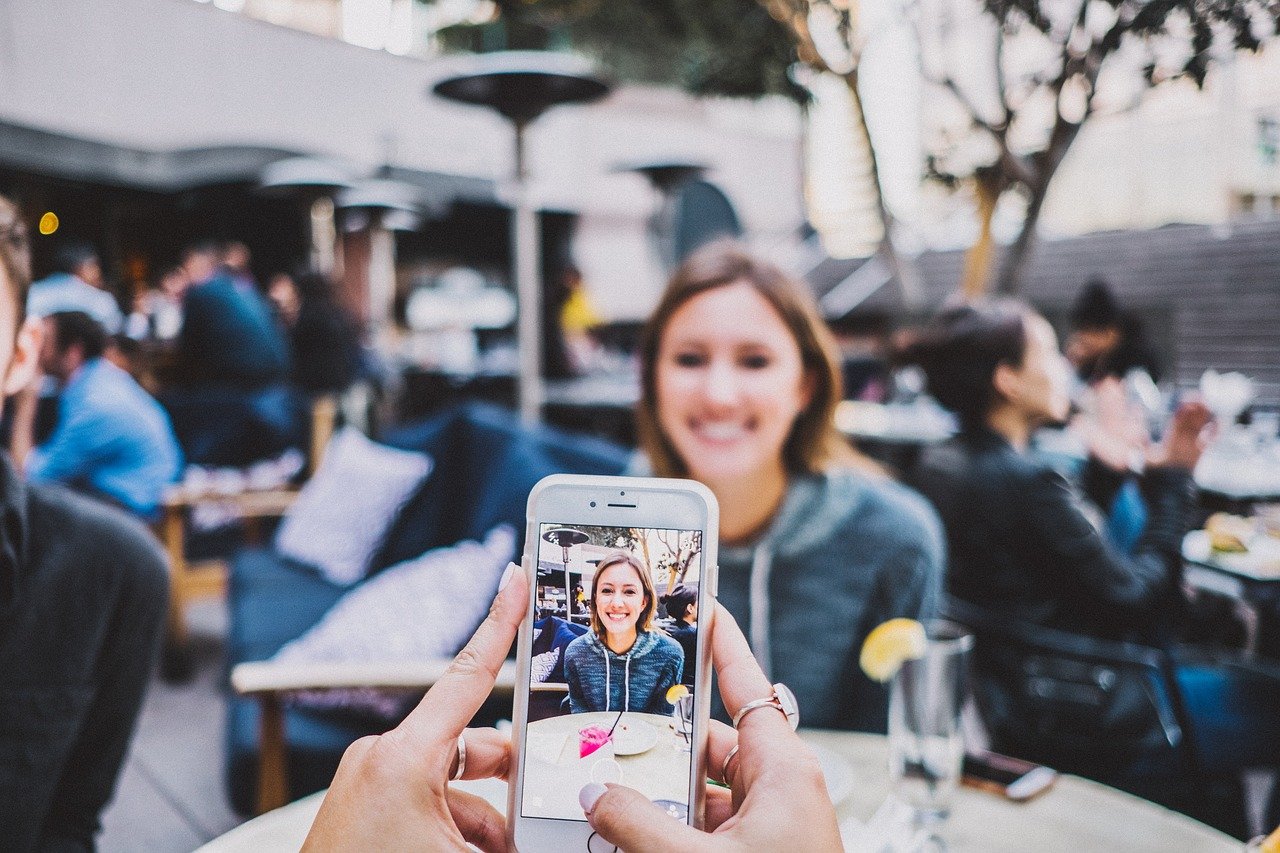 Kamera Smartphone Bild aufnehmen auf Instagram überzeugen